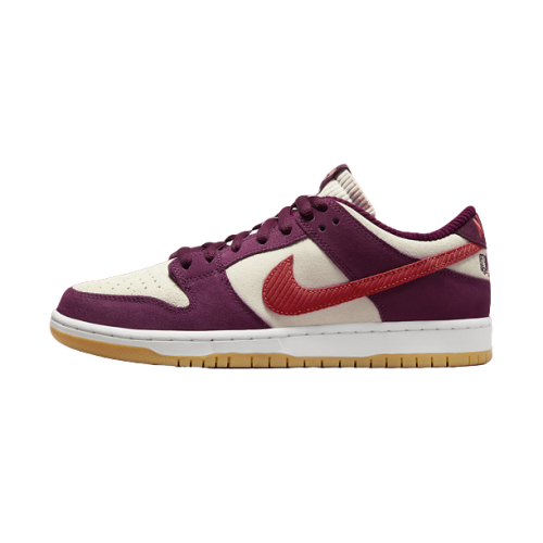 Nike SB Dunk Low Skate Like a Girl