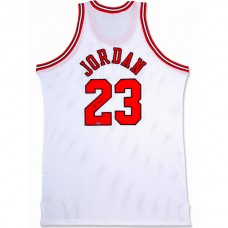 Michael Jordan Bulls back Signed HC Jersey 